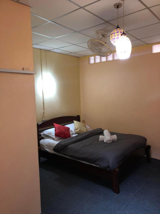 Holiday Phangan - Hostel & Bar ท้องศาลา ภายนอก รูปภาพ
