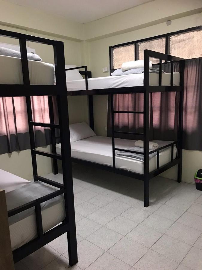 Holiday Phangan - Hostel & Bar ท้องศาลา ภายนอก รูปภาพ