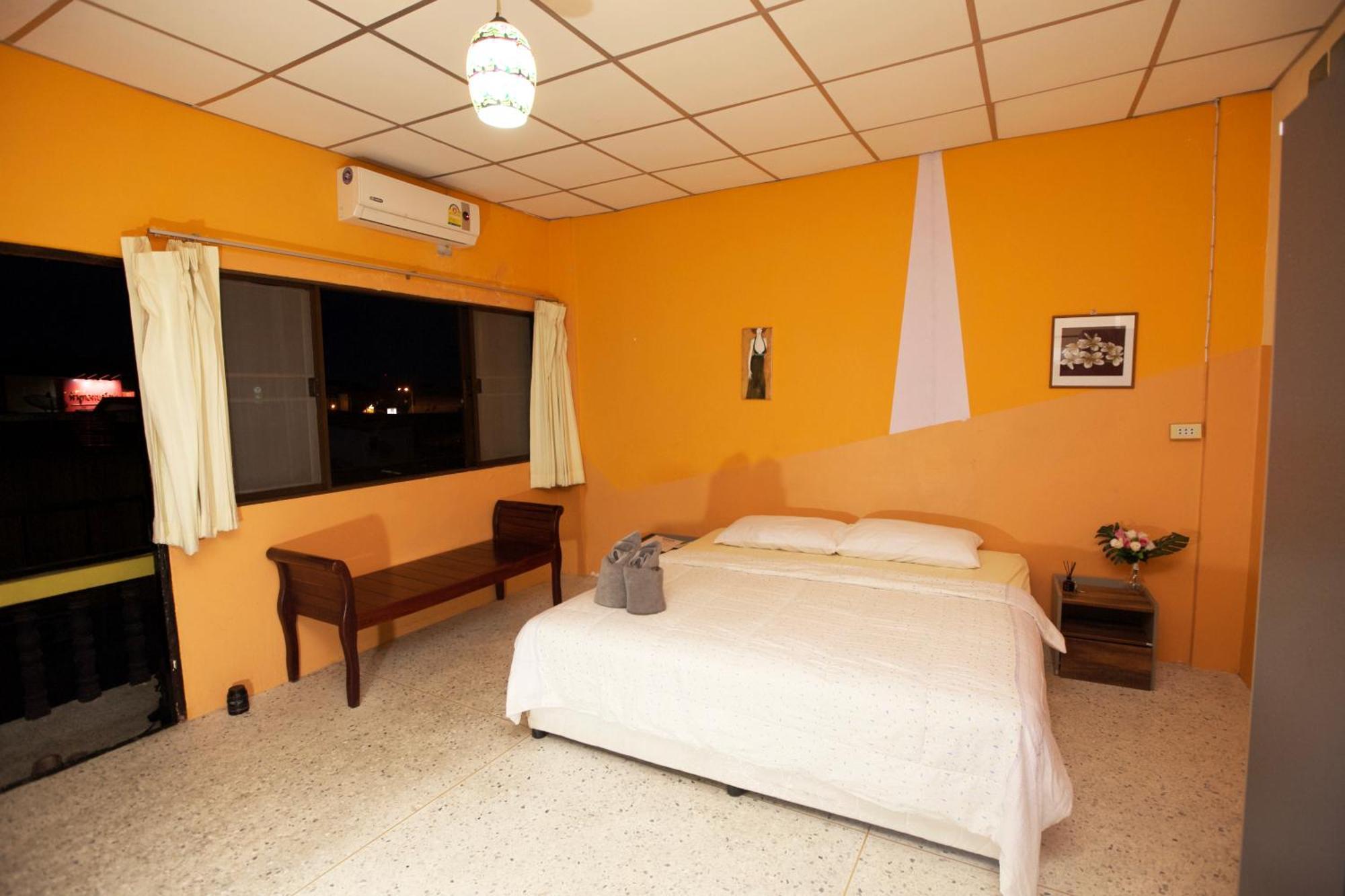 Holiday Phangan - Hostel & Bar ท้องศาลา ภายนอก รูปภาพ