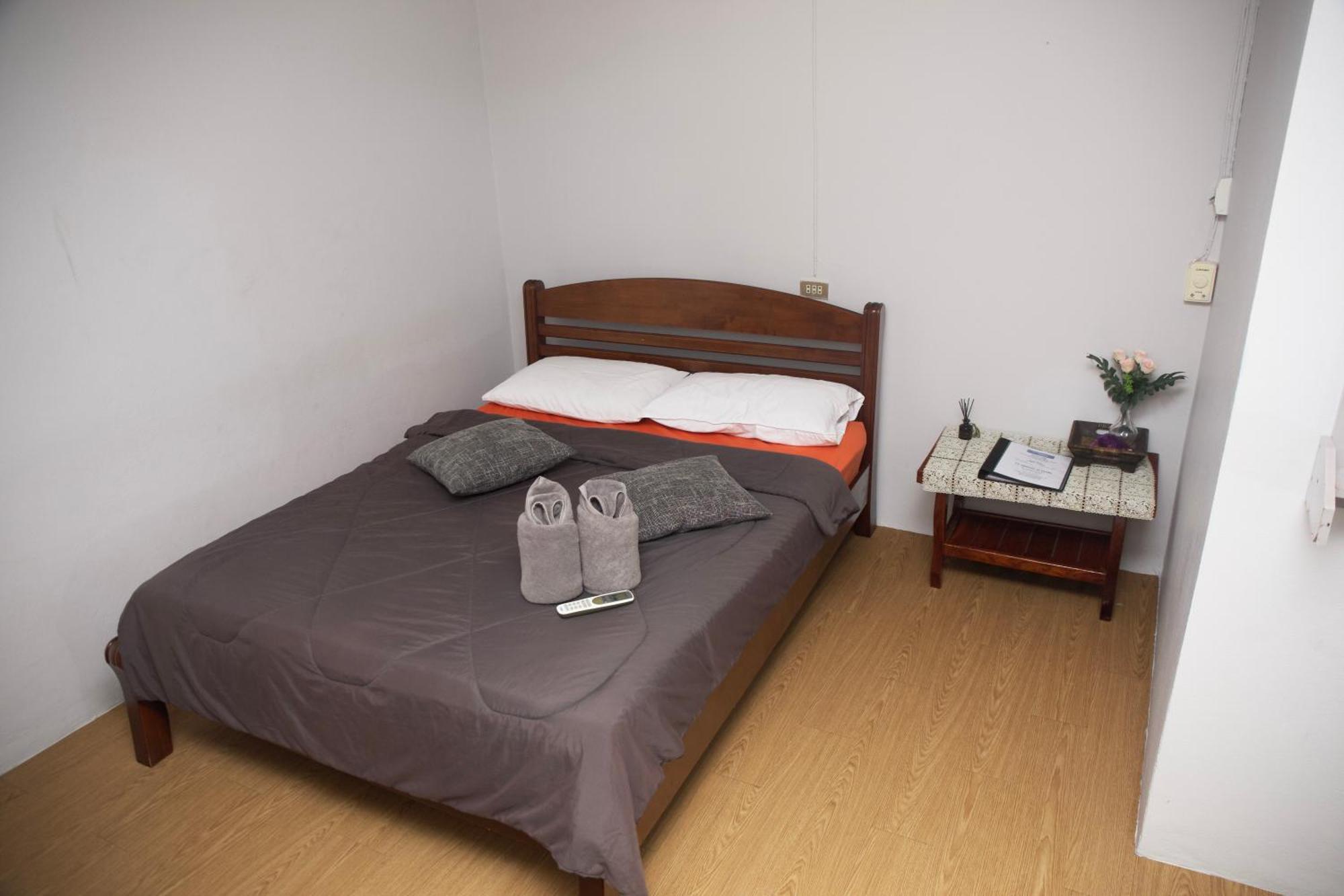 Holiday Phangan - Hostel & Bar ท้องศาลา ภายนอก รูปภาพ