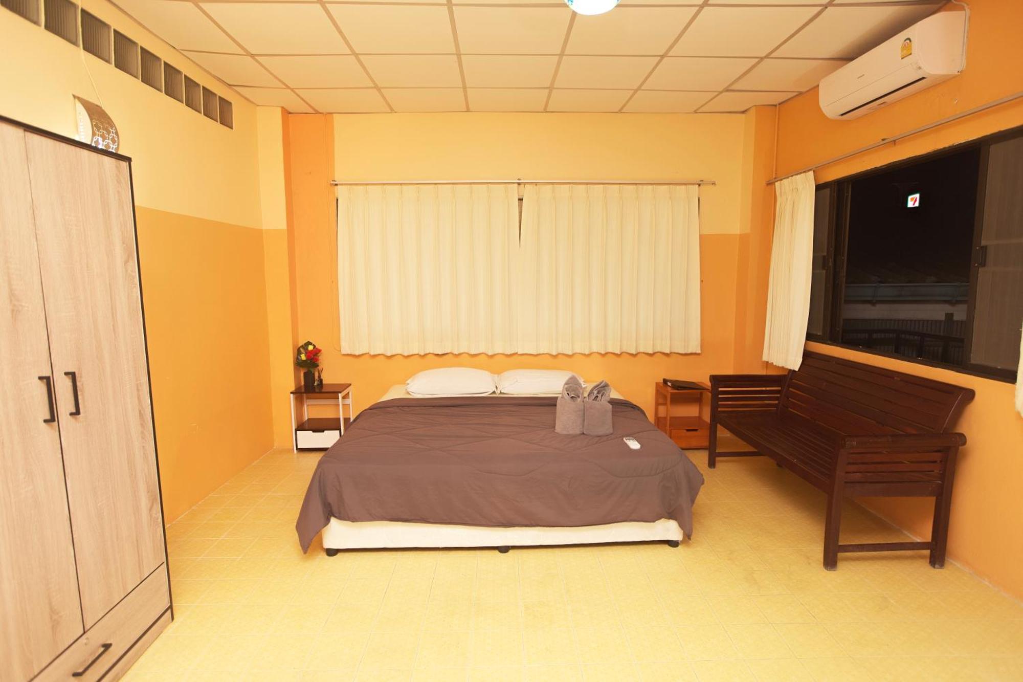 Holiday Phangan - Hostel & Bar ท้องศาลา ภายนอก รูปภาพ