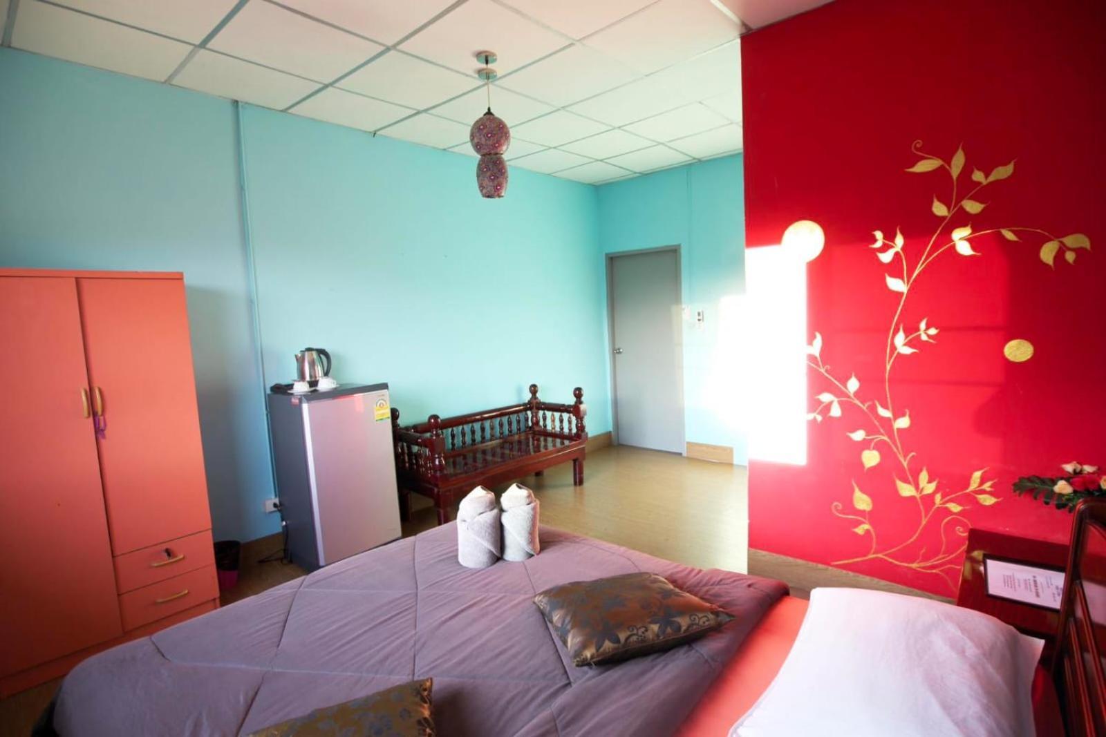 Holiday Phangan - Hostel & Bar ท้องศาลา ภายนอก รูปภาพ